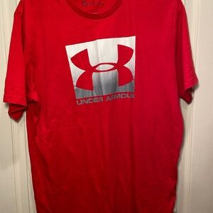 LG Men's Red and Silver Short Sleeve Tee